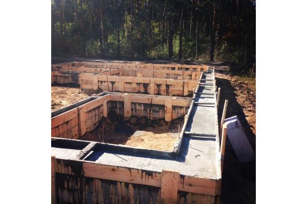 Заливка фундаменту Заливка фундаменту