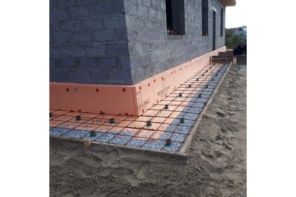 Бетонирование отмостки