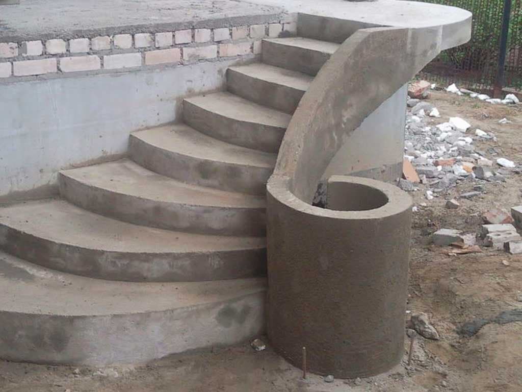 сонолитная бетонная лестница 